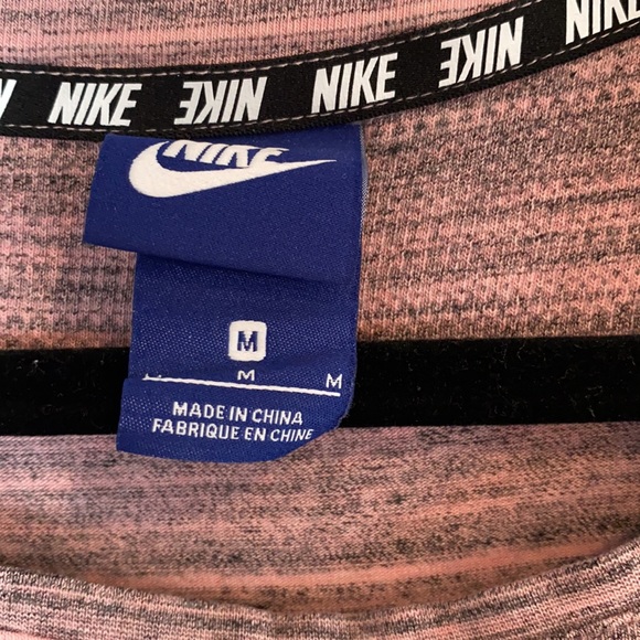 Nike Top - Picture 3 of 7